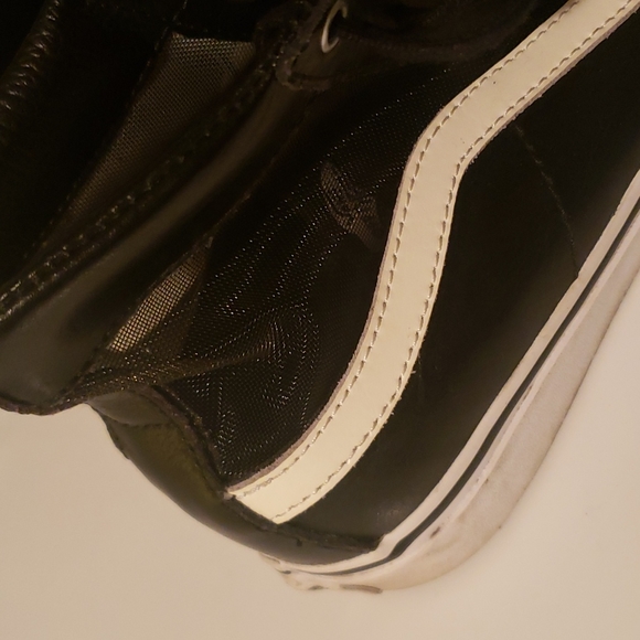 Vans - Picture 2 of 5